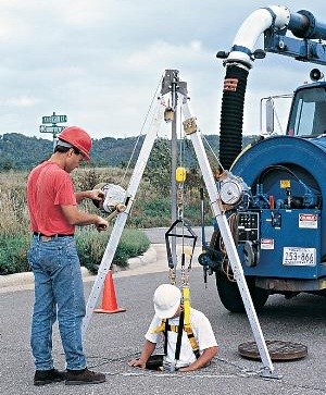 DBI SALA 8304000 Sealed SRL Salalift Tripod Confined Space Entry Kit 